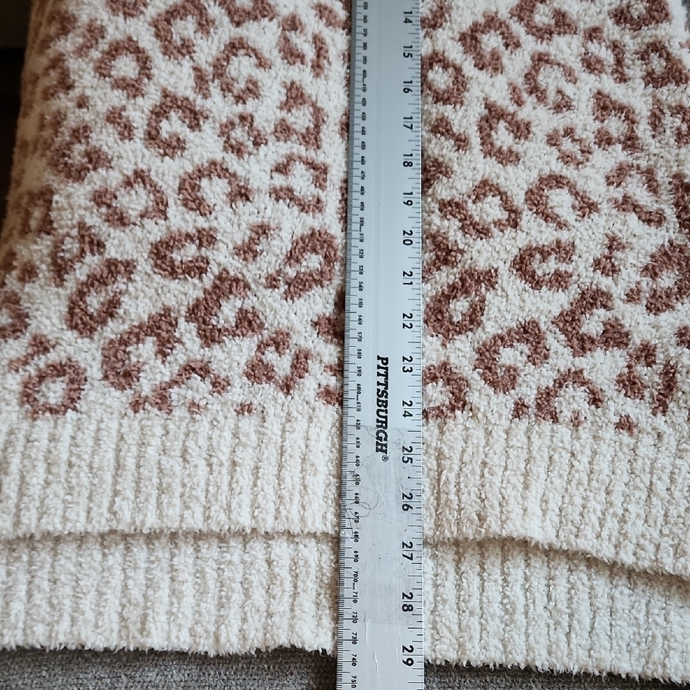 UGG Cecilia Cream Brown Leopard V-Neck Sweater Cozy Winter Street Chic - Picture 7 of 7